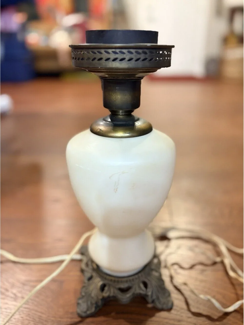 Victorian Hurricane Table Lamp Gone w/ The Wind VTG 3-Way Hand Painted Floral
